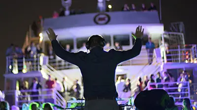 DJ sur le bateau
