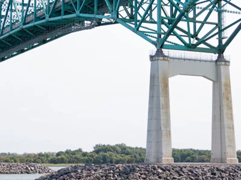 Laviolette Bridge