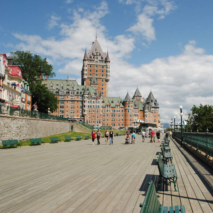 Navette Fluviale allerretour au départ de SainteAnnedeBeaupré vers Québec