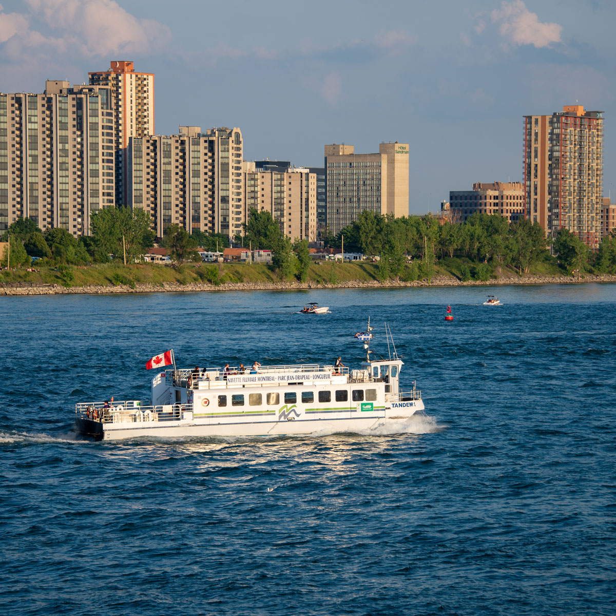 Navettes fluviales de Montréal Croisières AML