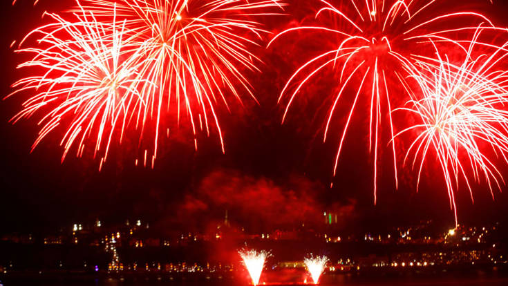 Fireworks cruise in Montreal