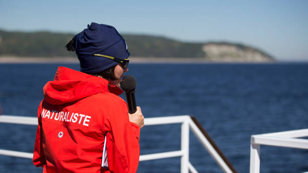  Naturalist guide on the boat