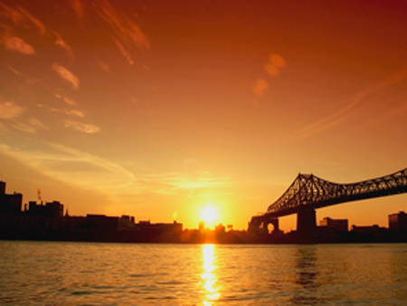 Pont Jacques-Cartier au couché de soleil