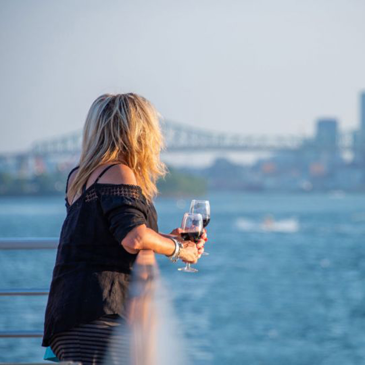 Croisières sur le fleuve SaintLaurent laquelle serait idéale pour vous ? Croisières AML