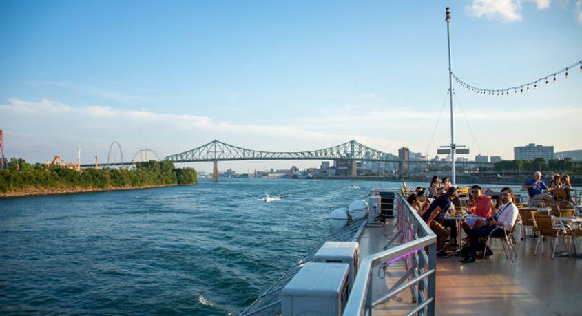 Vue sur le Pont Jacques-Cartier