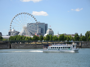 Shuttle in operation in Montreal