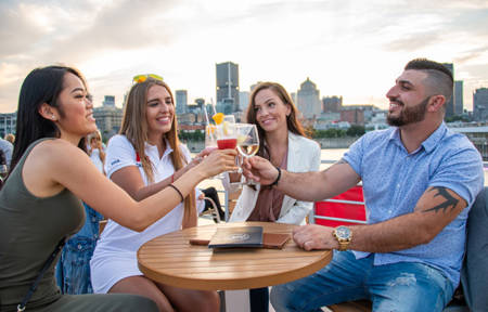 Amis Terasse Cheers Ville Montreal 624 ML