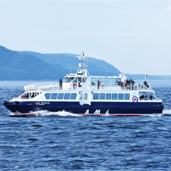 AML Zéphyr navigant dans l'Estuaire Marin