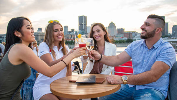 Cheers sur la terrasse
