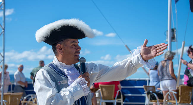 Guide on the Louis Jolliet